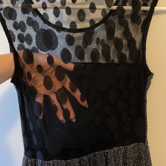3/$15 Women Dress Lace Top, Lace back with Metallic sparkly bottom Never Worn XS - Picture 4 of 8